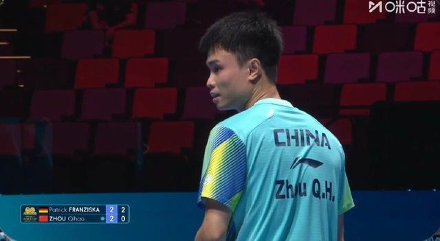 开云体育官方app-周启豪2-3不敌弗朗西斯卡，国乒男队2人晋级澳门世界杯16强